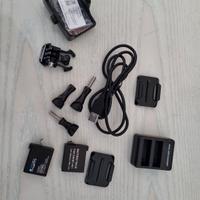 GOPRO ACCESSORI BORSA BATTERIE CARICABATTERIE ECC
