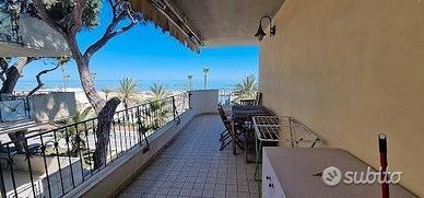 Appartamento in centro fronte mare - residenza La