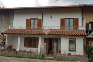 CASA SEMINDIPENDENTE A CASTELLETTO SOPRA TICINO
