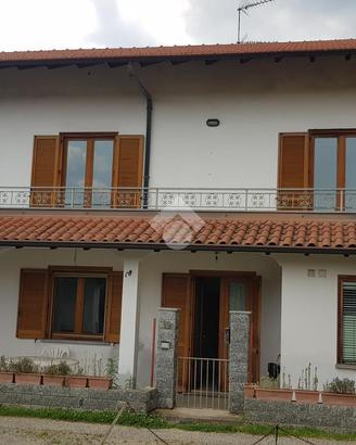 CASA SEMINDIPENDENTE A CASTELLETTO SOPRA TICINO