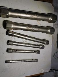 Set di chiavi a tubo 