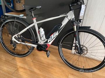 BICI E BIKE KTM TRECKIN MACINA SPORT