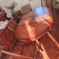 tavolo in legno tondo allungabile con sedie 