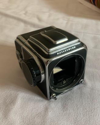 Corpo Hasselblad + pozzetto + 2 Dorsi