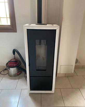 Stufa a pellet kw 8.02 marca nordica