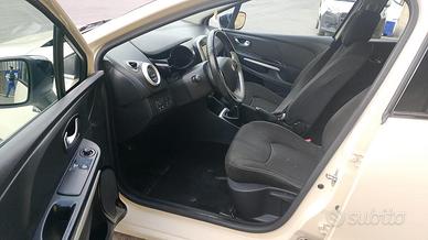 Renaul Clio autocarro