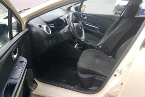 Renaul Clio autocarro