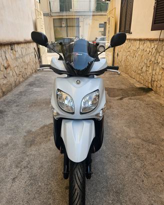Yamaha Xenter 125