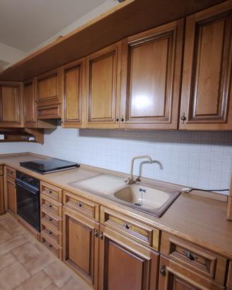 Cucina in castagno