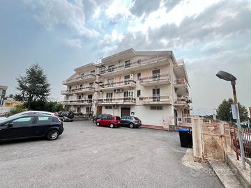 Ampio appartamento di 4 vani Piazza Vargas