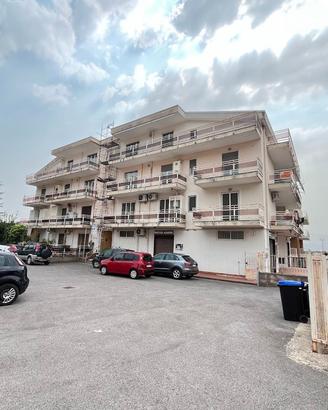 Ampio appartamento di 4 vani Piazza Vargas