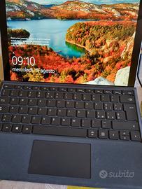 Microsoft Surface 1796 128gb CPU M3 Ram 4Gb Win10