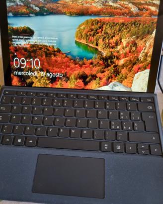 Microsoft Surface 1796 128gb CPU M3 Ram 4Gb Win10