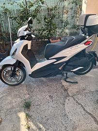 scooter piaggio beverly 300