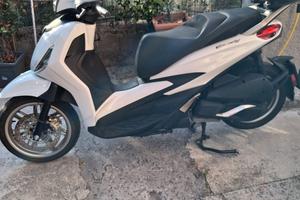 scooter piaggio beverly 300