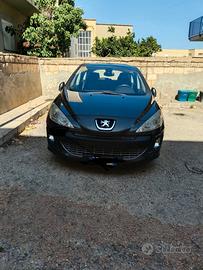 Peugeot 308 1.6 HDi 110CV 5P Feline