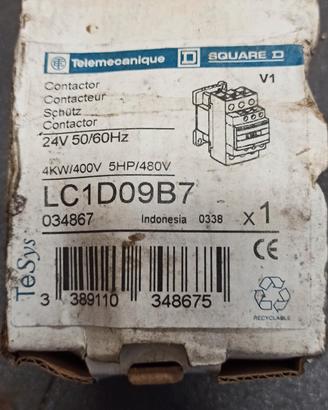 Contattore TeSys LC1D - 3 poli - AC3 440V 9 A - 24