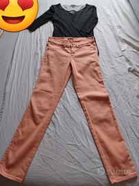 jeans cotone e maglia tulle 