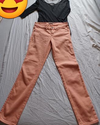 jeans cotone e maglia tulle 