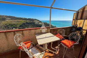 3 LOCALI A SAN LORENZO AL MARE