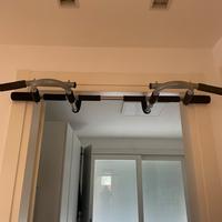 Barra trazioni dorsali bicipiti per porta