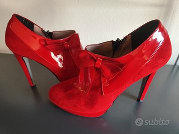 Décolleté rosso intenso n.40 tacco spillo e fiocco