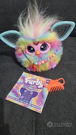 Peluche Furby Tie Dye arcobaleno parla canta balla