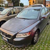 VOLVO V50 D2 anno 2011 SOLO OPERATORI DEL SETTORE