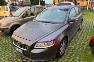 VOLVO V50 D2 anno 2011 SOLO OPERATORI DEL SETTORE