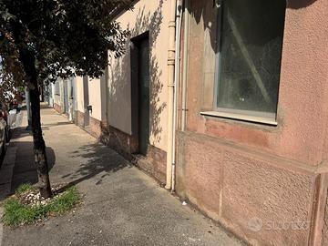 Locale commerciale piano terra Iglesias centro