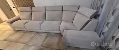 Divano con chaise longue 