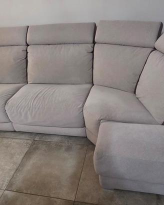 Divano con chaise longue 