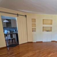 Porta scorrevole e porte battente