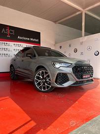 AUDI - RS Q3