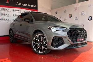 AUDI - RS Q3