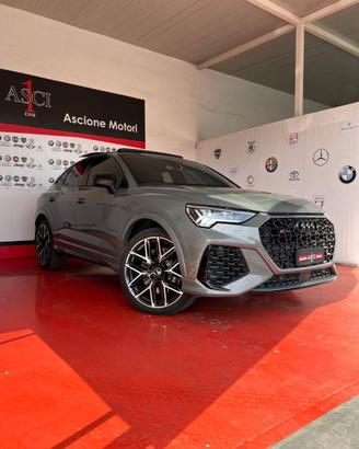 AUDI - RS Q3
