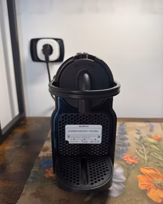 Nespresso Inissia EN80.B