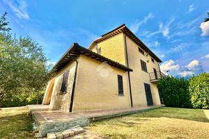 BIFAMILIARE A MONTEFALCO