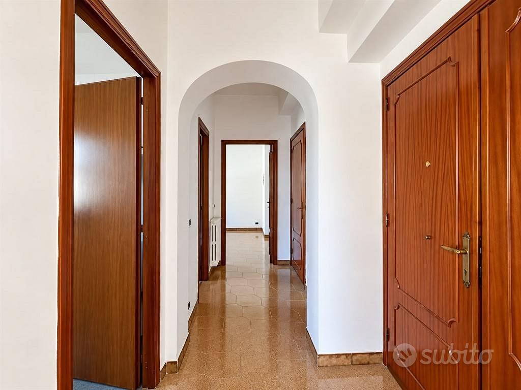 Appartamento – Roma, Villaggio Falcone, Lunghezza - Altro