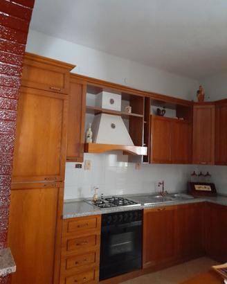 cucina classica ciliegio misura 6.30 altezza 1.15