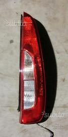 Fanale posteriore tata indica