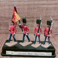 4 soldatini in metallo dipinti  1/72 "British Roy