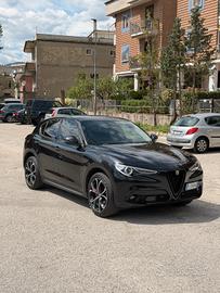 Alfa Romeo Stelvio 2.2 Turbodiesel 210 CV AT8 Q4 E