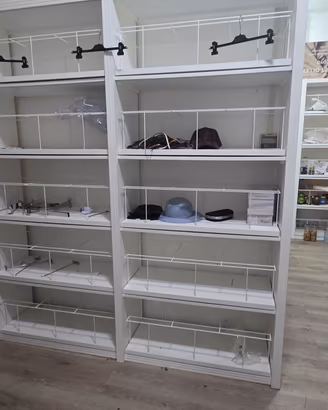 mobili da arredo negozio 