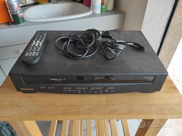 VIDEOREGISTRATORE VHS PANASONIC 