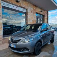 Lancia Ypsilon 1.0 FireFly 5 porte S&S Hybrid Silv