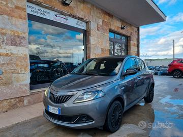 Lancia Ypsilon 1.0 FireFly 5 porte S&S Hybrid Silv