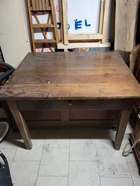 tavolo in legno vintage