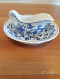 salsiera antica in porcellana zwiebeumuster