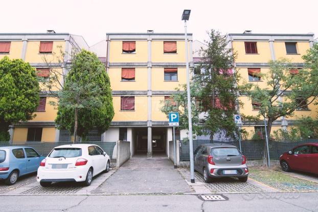 Via Martelli. Quadrilocale su due livelli con logg